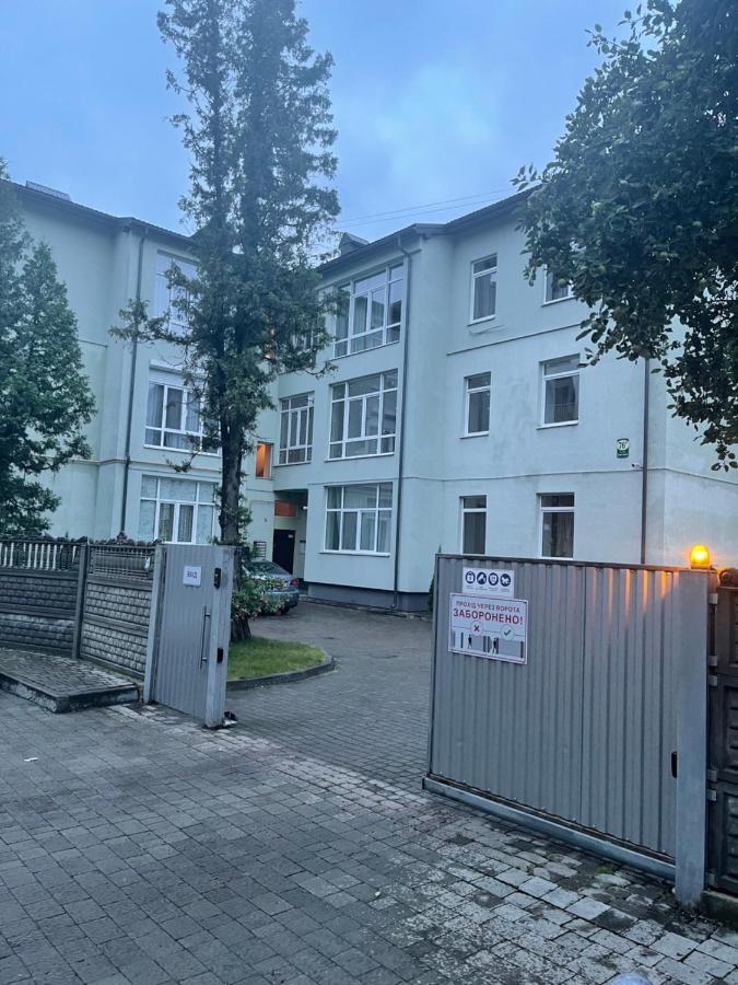 Comfort Place In The City Centre ايفانو - فرانكيفسك المظهر الخارجي الصورة