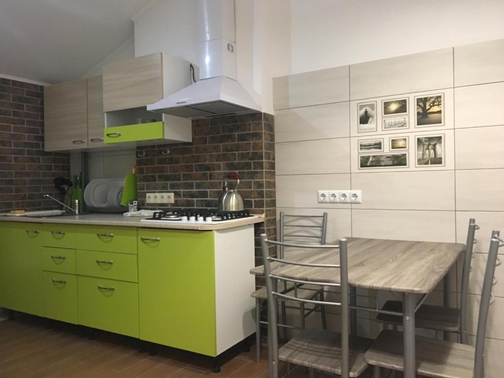 Comfort Place In The City Centre ايفانو - فرانكيفسك المظهر الخارجي الصورة