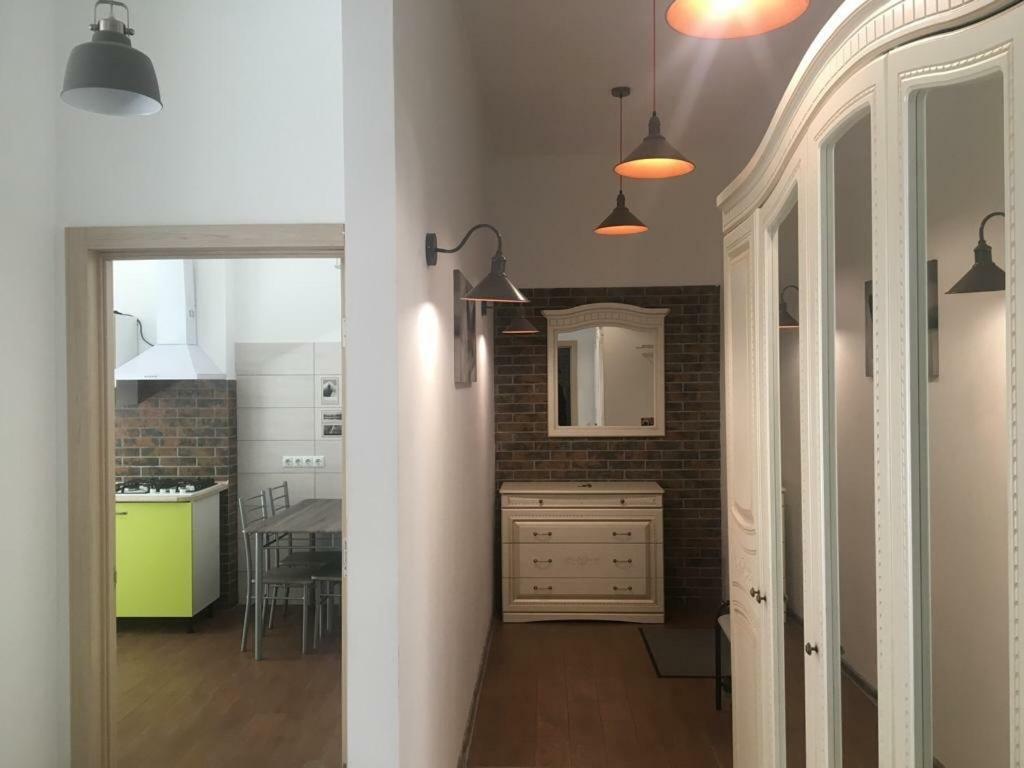 Comfort Place In The City Centre ايفانو - فرانكيفسك المظهر الخارجي الصورة