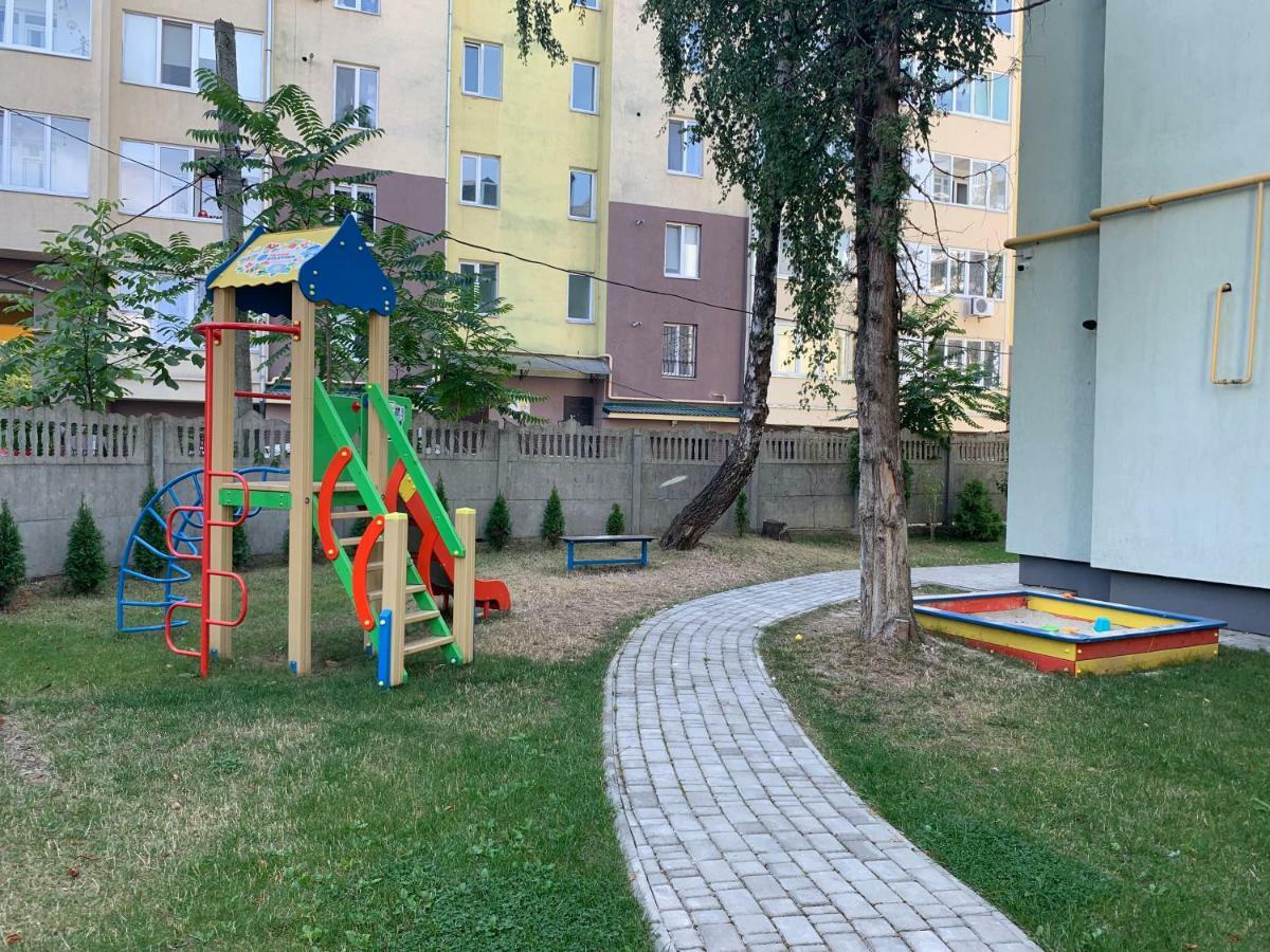 Comfort Place In The City Centre ايفانو - فرانكيفسك المظهر الخارجي الصورة